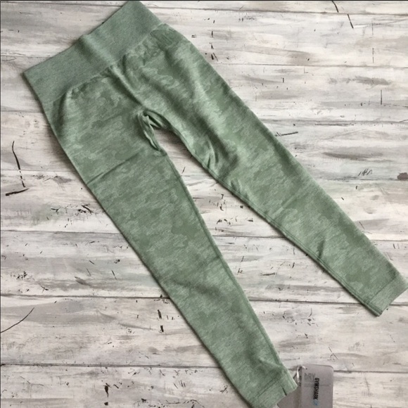 NWT Gymshark Camo Leggings SMALL in Sage - Picture 2 of 3